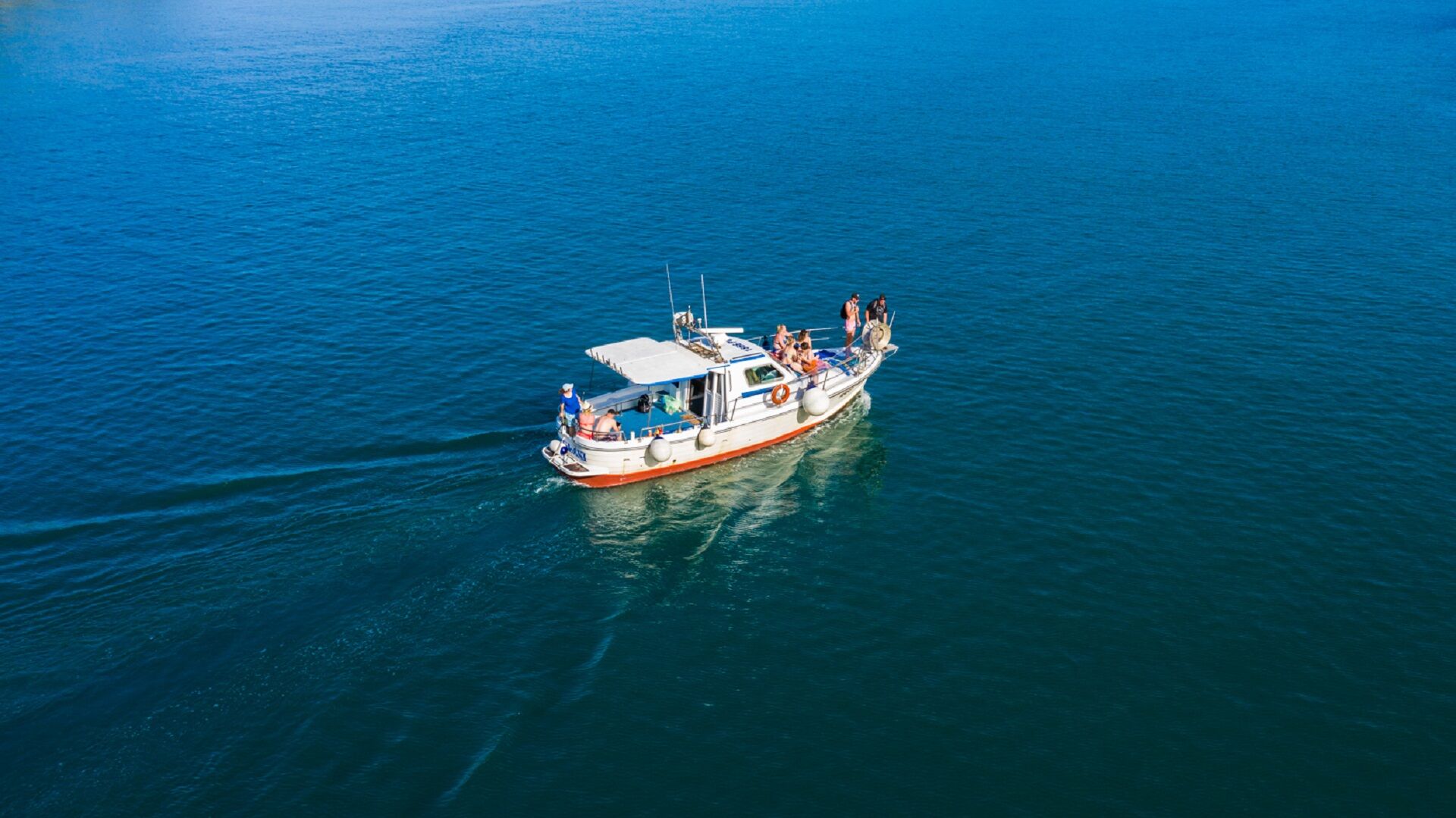 Boat excursion & snorkeling